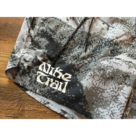 Nike Trail Stride Running Shorts Brief Lined Men Size Small FV9949-010 New - Picture 2 of 6